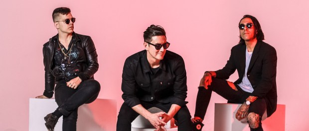 the-eiffels-cover-1534315415929